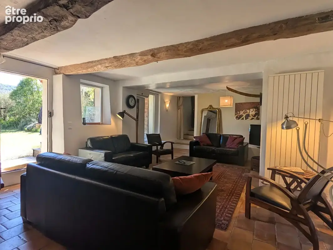 VILLECROZE bastide du 19e, 8 pièces, 180 m², 1 ha de terrain, piscine - photo 8
