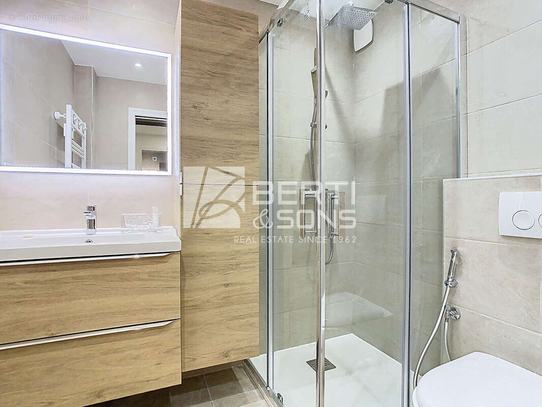 Appartement à MANDELIEU-LA-NAPOULE