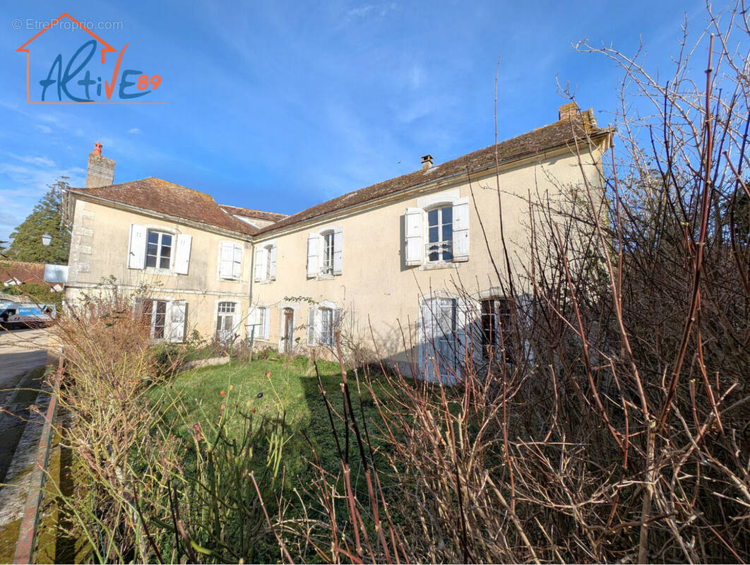 Maison à ESCAMPS
