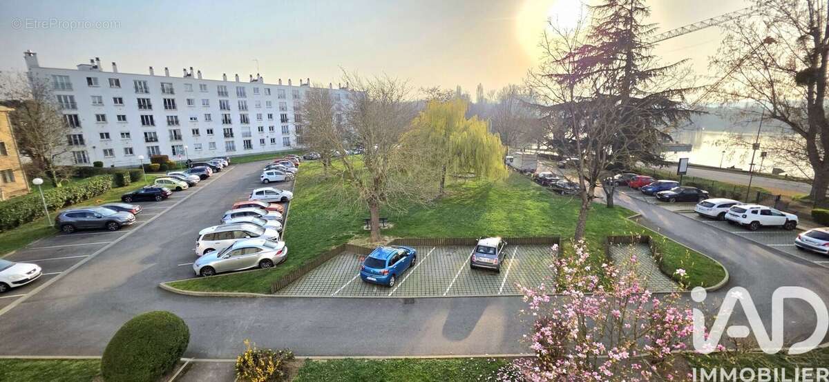 Photo 8 - Appartement à POISSY