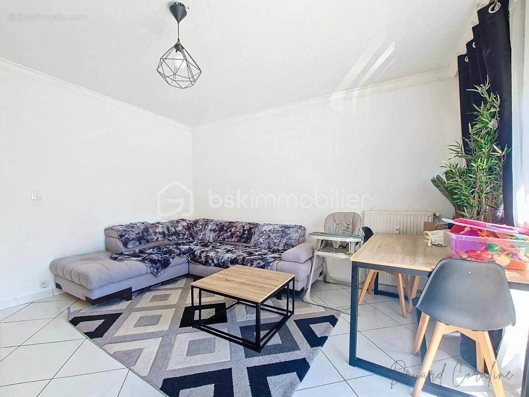 Appartement à LE PONT-DE-CLAIX