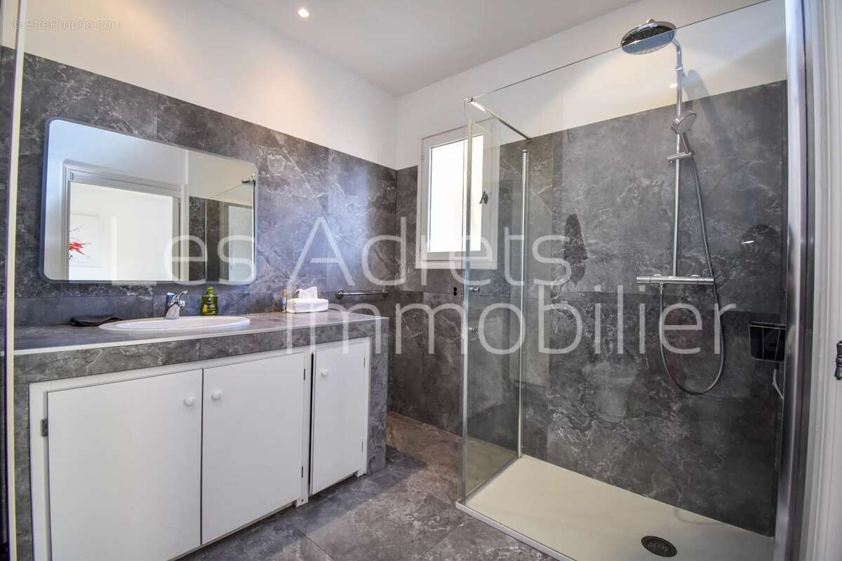 Maison à LES ADRETS-DE-L&#039;ESTEREL