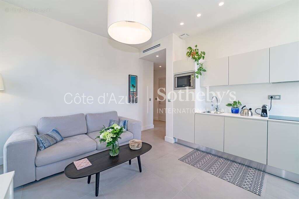 Nice Jean Médecin - Appartement 3 pièces rénové avec balcon en centre-ville - photo 24