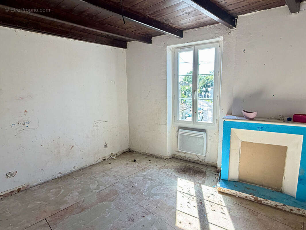 Maison à AUMAGNE