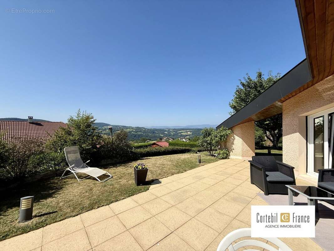 Maison 216 m² à Cruseilles  - photo 3