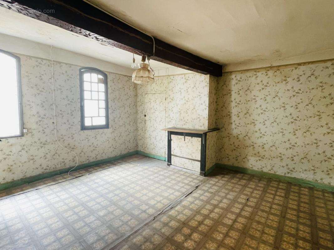 Maison à LABASTIDE-D&#039;ANJOU