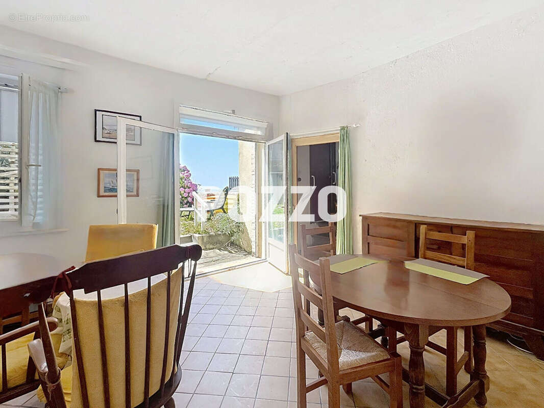 Maison à SAINT-PAIR-SUR-MER