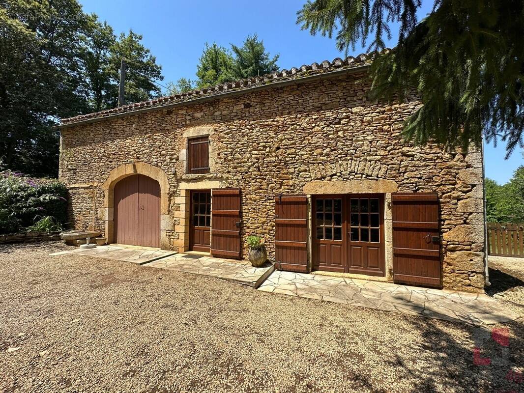 Maison à FRAYSSINET-LE-GELAT