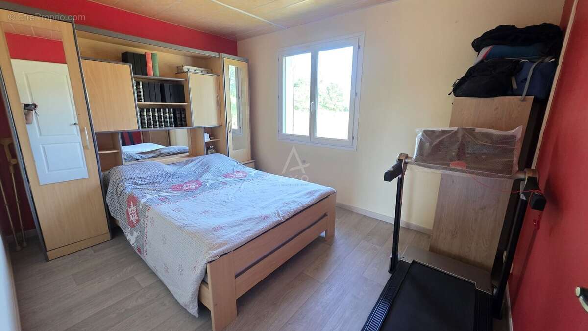 Exclusivité: Maison + un terrain constructible à SAINT SAVIN sur 5000m² - photo 6