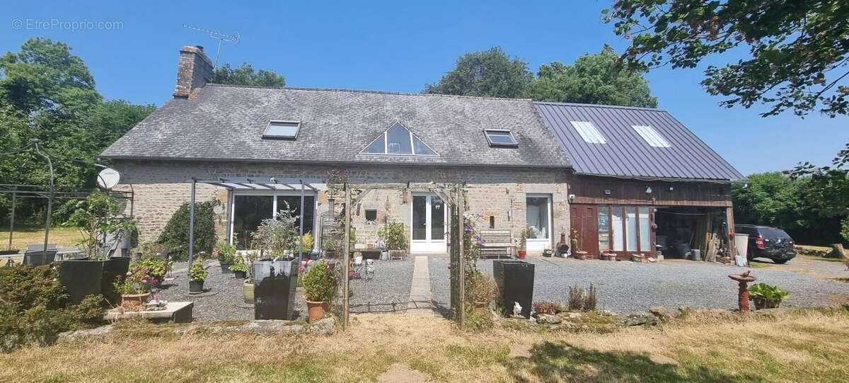 Maison à LA TRINITE