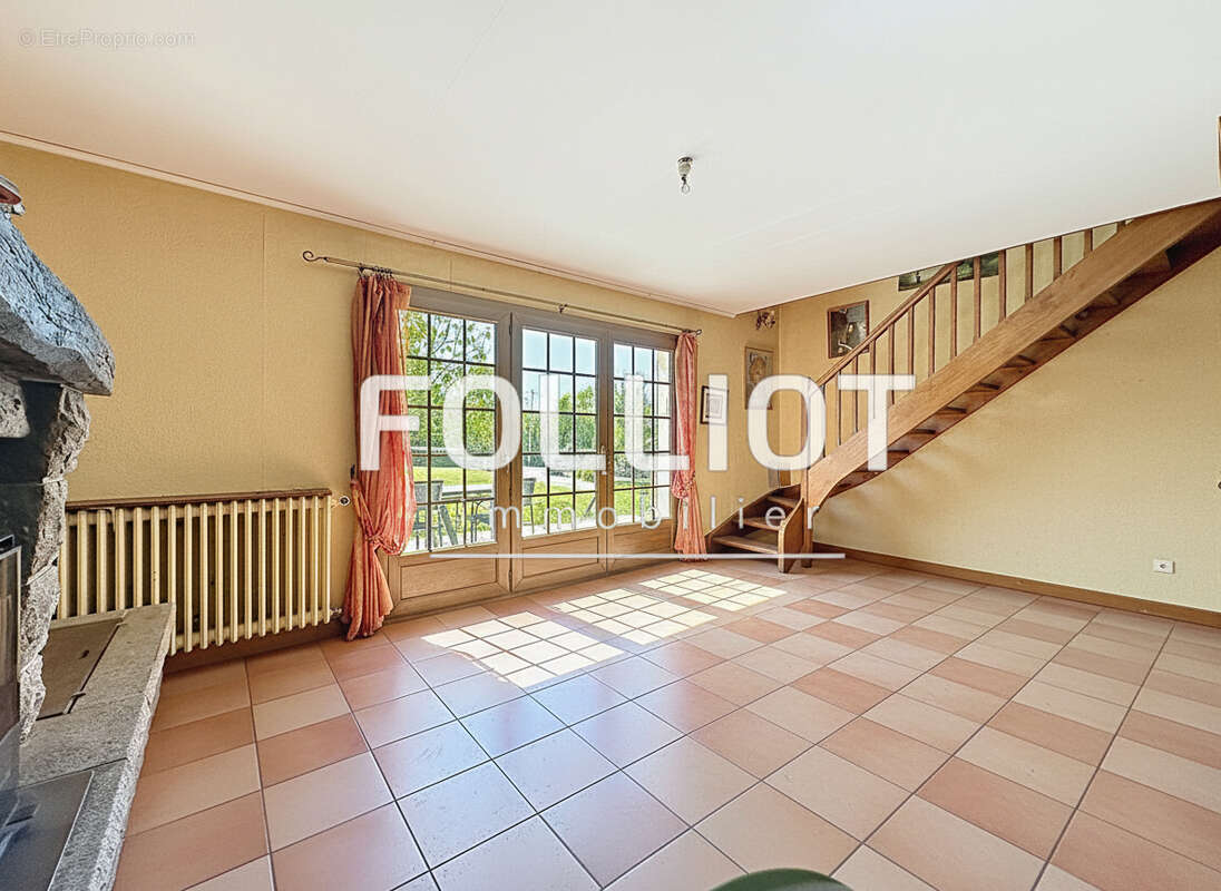 À vendre Maison Saint Planchers 7 pièce(s) 145 m2 - photo 2
