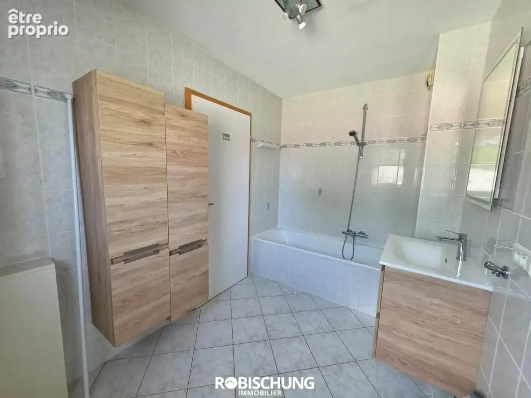 JETTINGEN : Appartement lumineux de type F3 au 1er étage - photo 6
