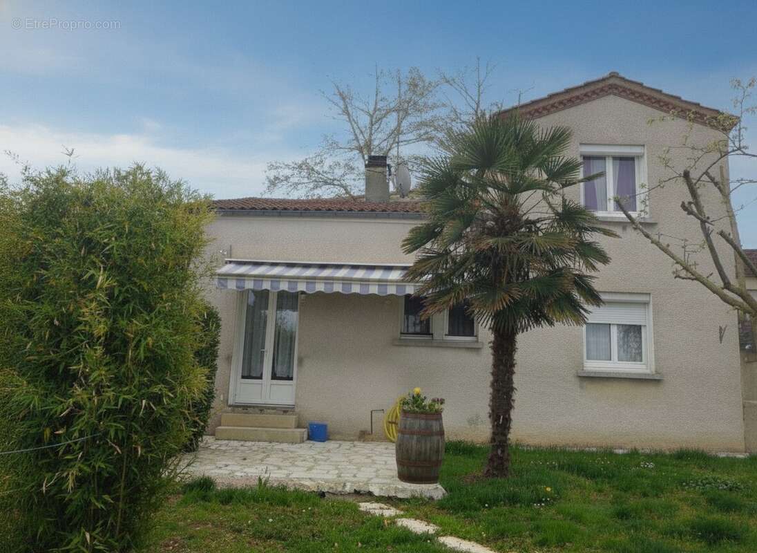 facade - Maison à CAHORS
