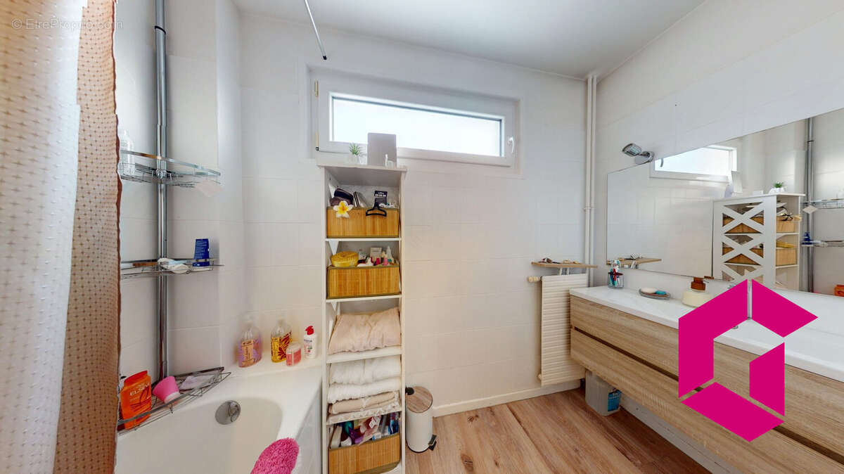 Appartement à SAINT-ETIENNE