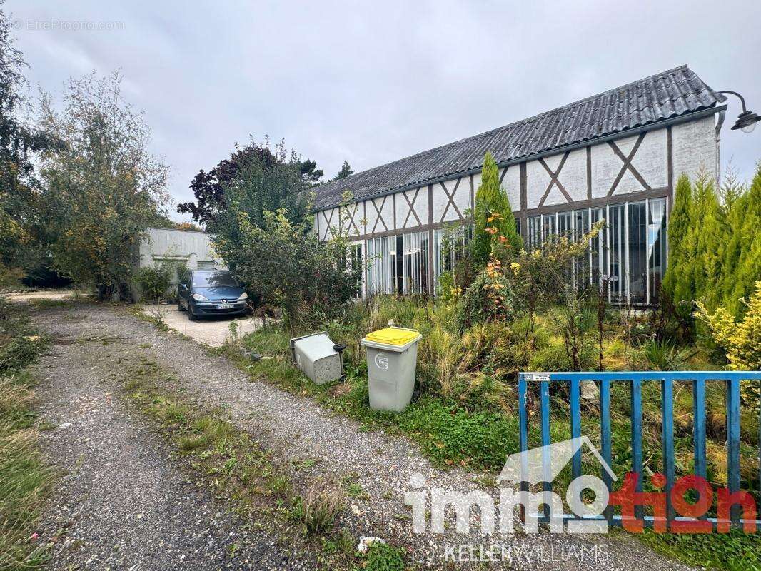 Commerce à FEUQUIERES-EN-VIMEU