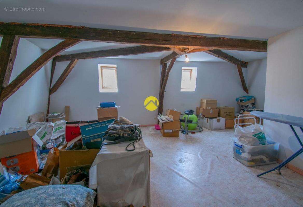 Immeuble avec commerce et app. 2 ch - photo 9