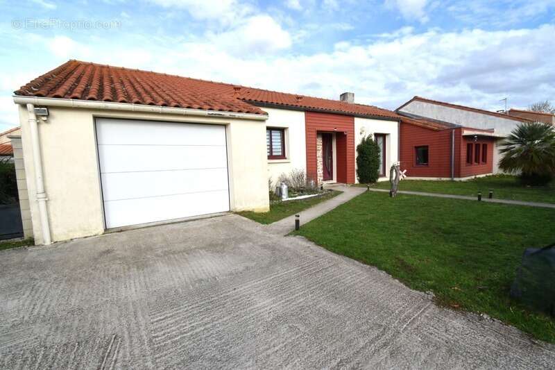 Maison à LA CHEVROLIERE