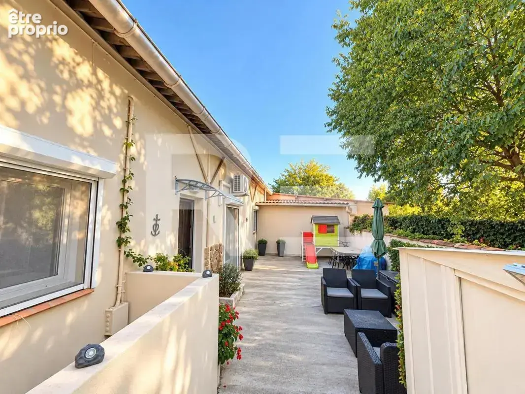 Maison plain pied 2 chambres avec cour et 2 stationnements - photo 9