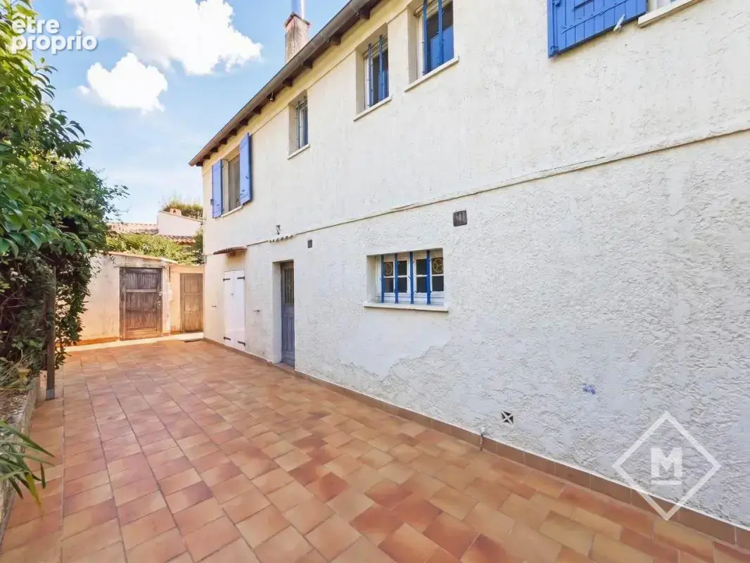 Maison de charme de 180m2 idéalement située à Plan de Cuques - photo 4