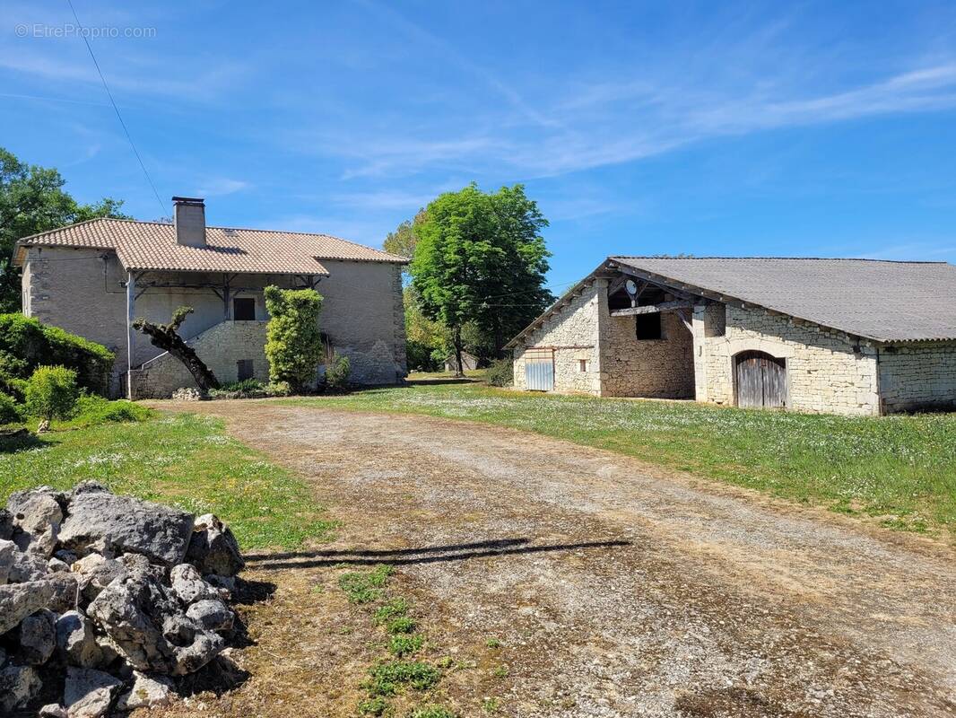 Maison à ROQUECOR