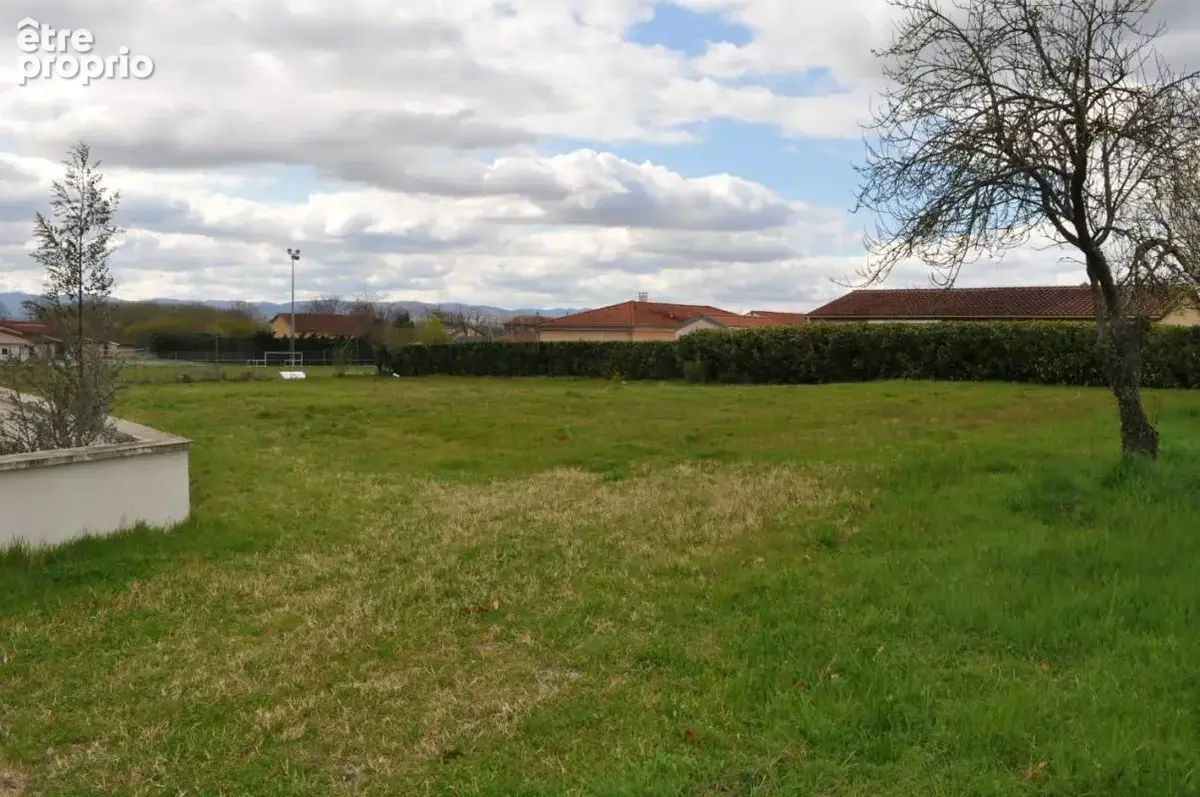 Terrain 1 087 m² à vendre à Montmerle-Sur-Saone (01090) - photo 2