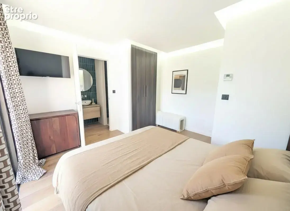 Gordes - Élégante maison contemporaine de 175 m² avec piscine - photo 7