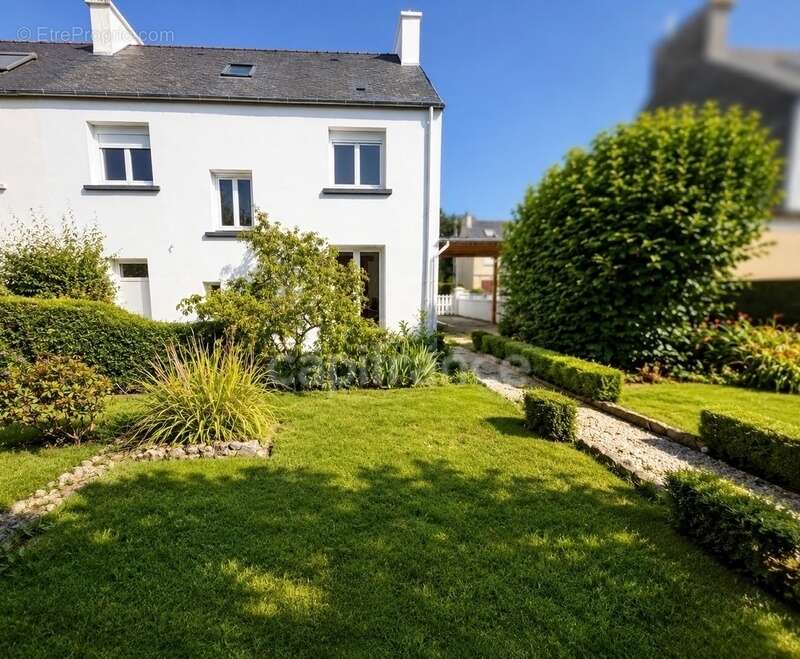 Maison à vendre 6 pièces CARHAIX PLOUGUER (29) - photo 2