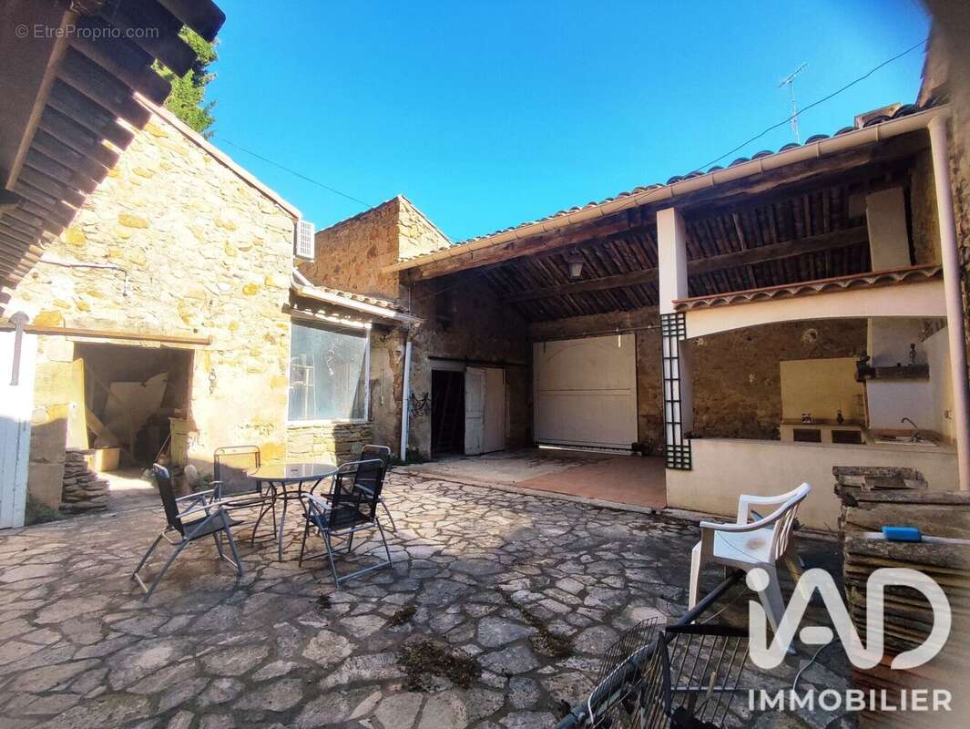 Maison 285 m² à Gabian  - photo 3