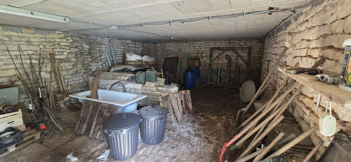 Maison à CUNCY-LES-VARZY