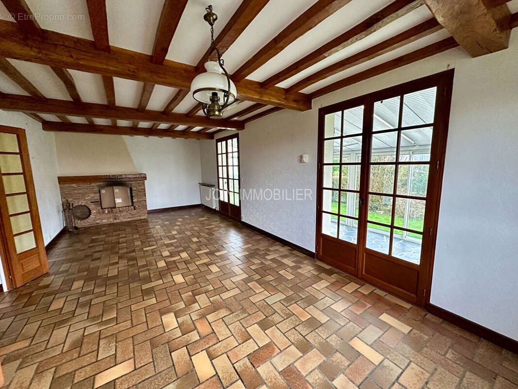 Maison à SAINT-MARTIN-EN-CAMPAGNE