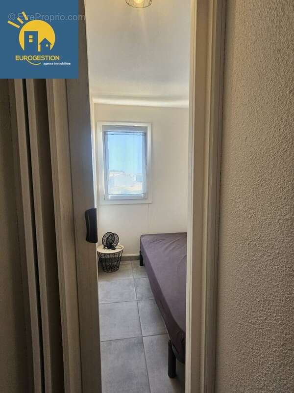 PROCHE RICHELIEU appartement 1 petite chambre + Piscine +parking - photo 5