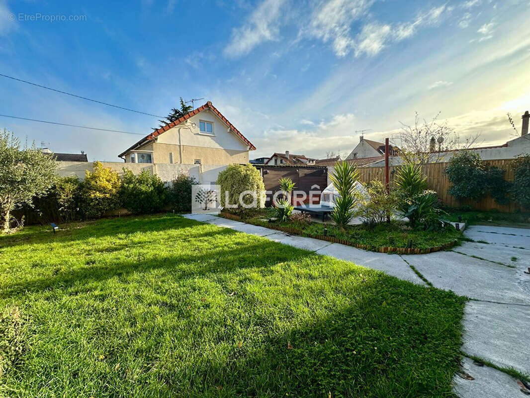 Maison à VIRY-CHATILLON
