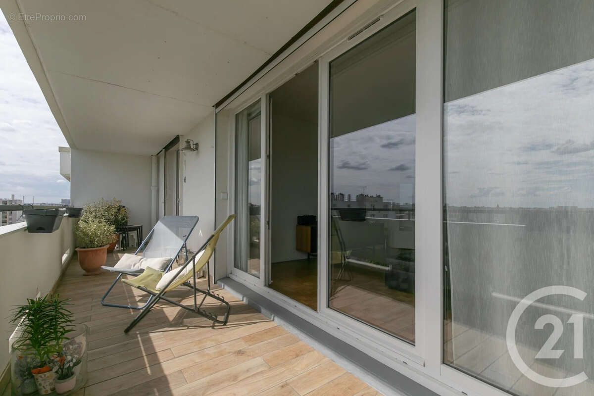 Appartement à SAINT-MAUR-DES-FOSSES