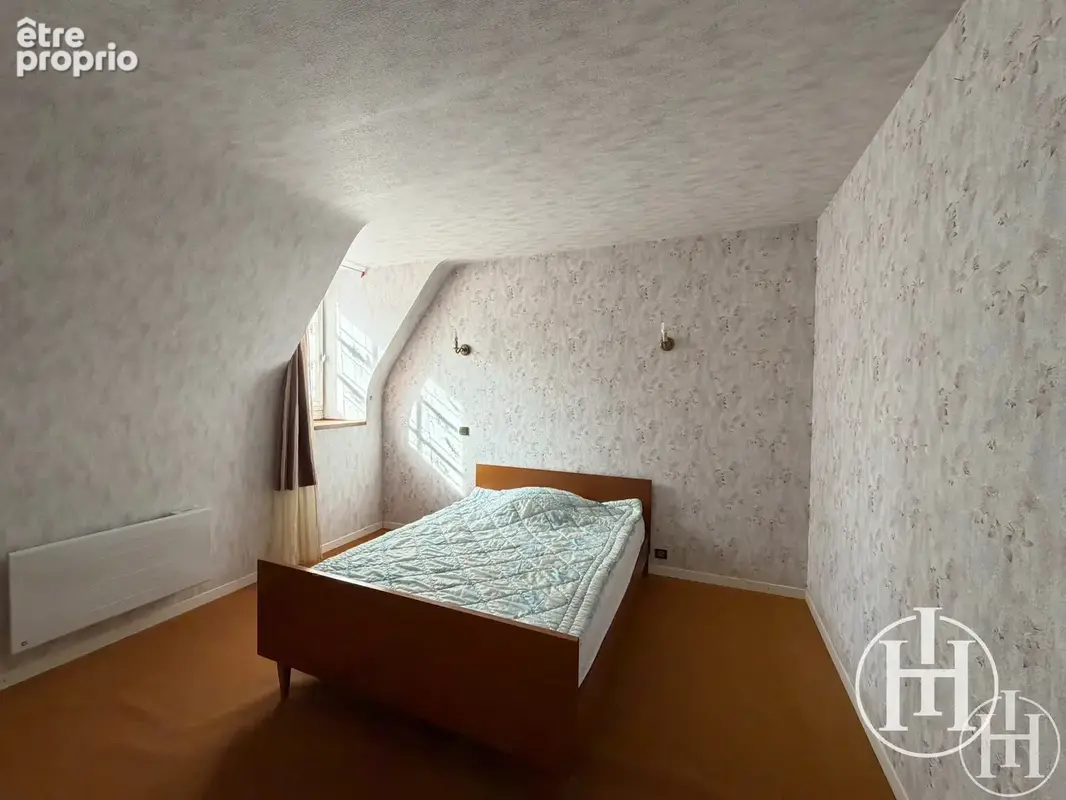 À saisir : deux pas de la forêt de tronçais   maison familiale avec sous-sol sur plus de 3 000 m2 de terrain ! - photo 8