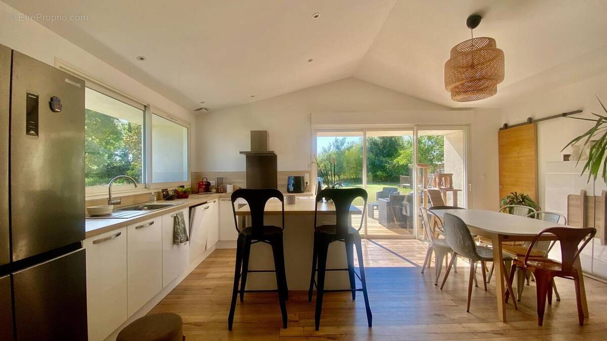 Photo 1 - Maison à SAINT-XANDRE