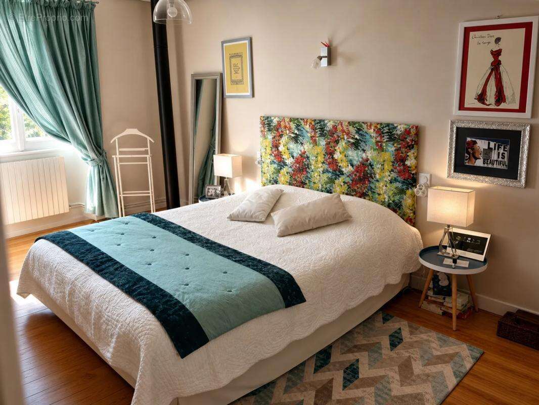 Maison de 8 pièces de 257 m² à Teillet - photo 4