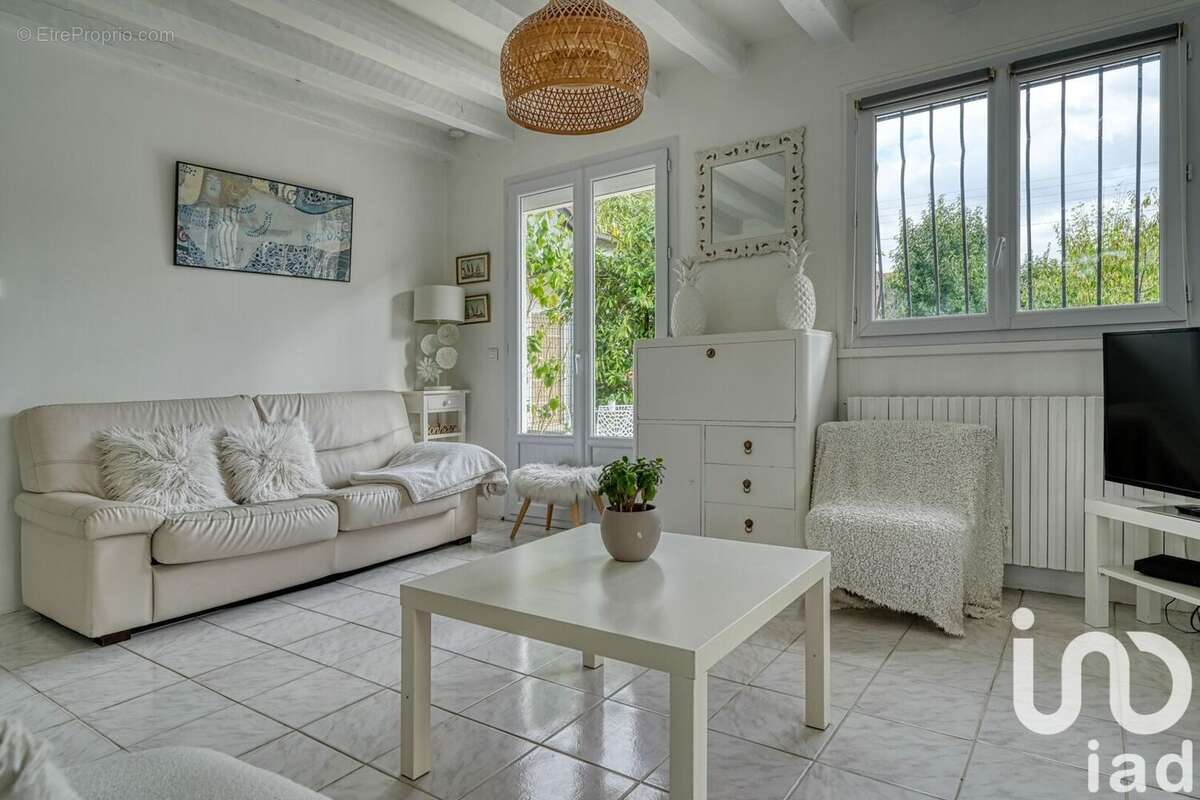 Photo 6 - Maison à EPONE