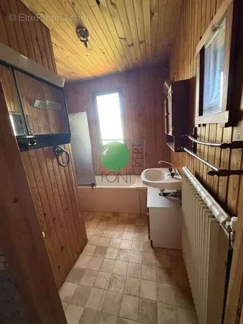 Maison mitoyenne 4 chambres vert-le-grand - photo 4