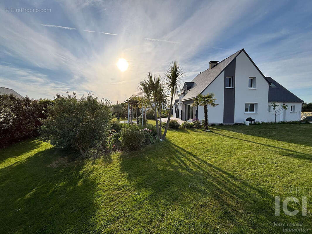Maison  Contemporaine 5 chambres - 148M² - Varades - Loireauxence - 1615M² - photo 9