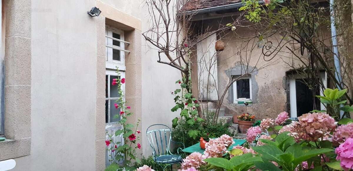 Maison à AUTUN
