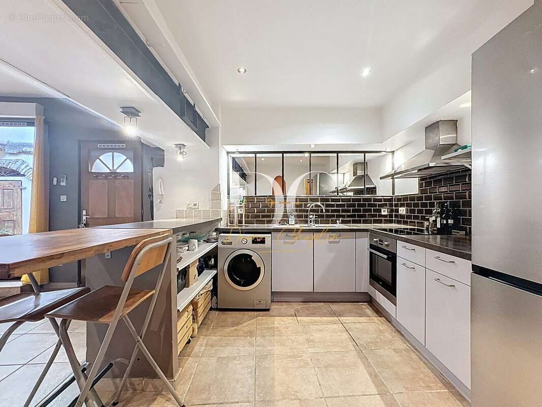 Appartement à L'ISLE-SUR-LA-SORGUE