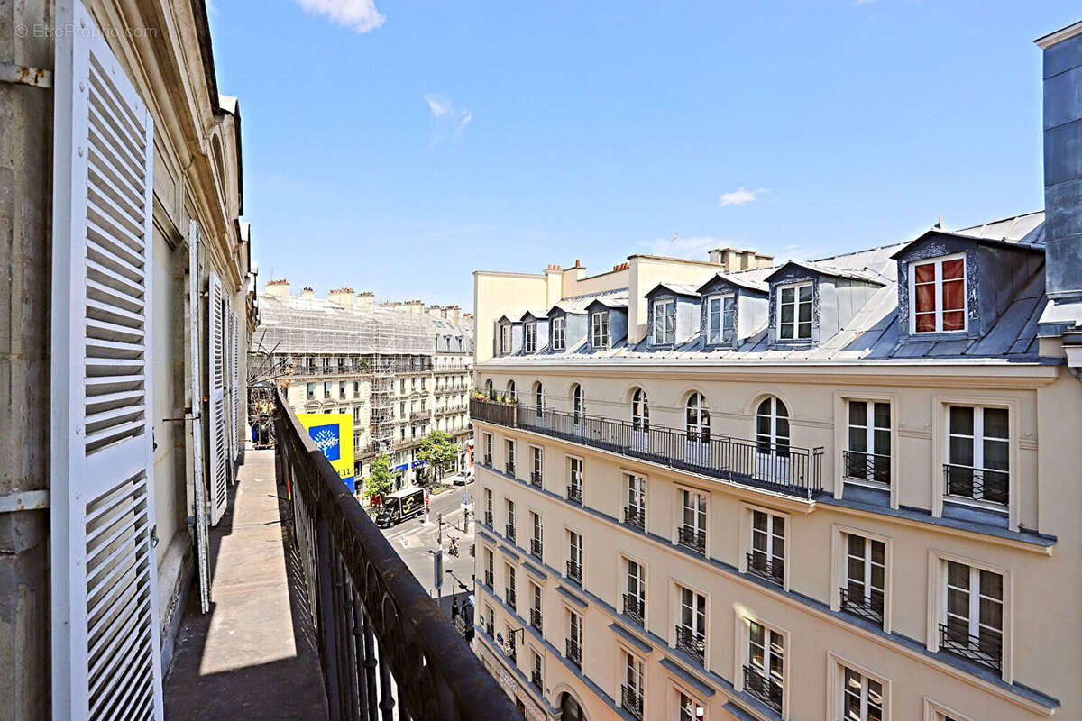 Etienne MARCEL - balcon - 2/3 Chambres - photo 5