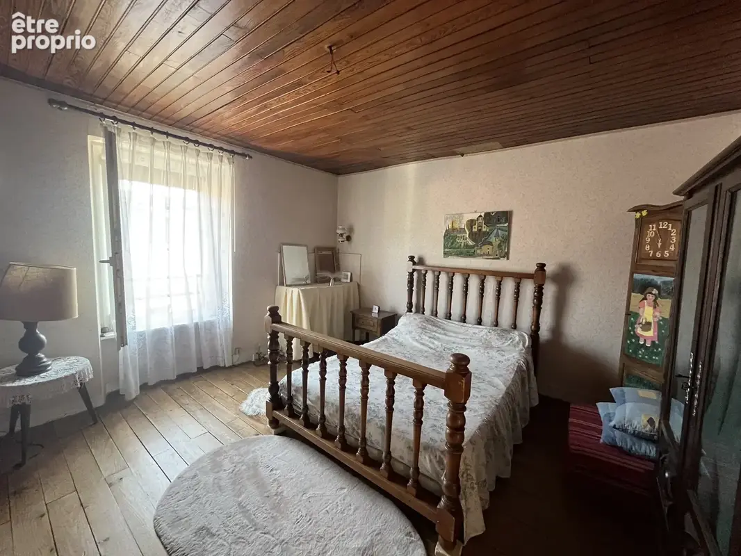 Maison de caractère avec appartement indépendant à Saint-Amans-Valtoret - photo 5