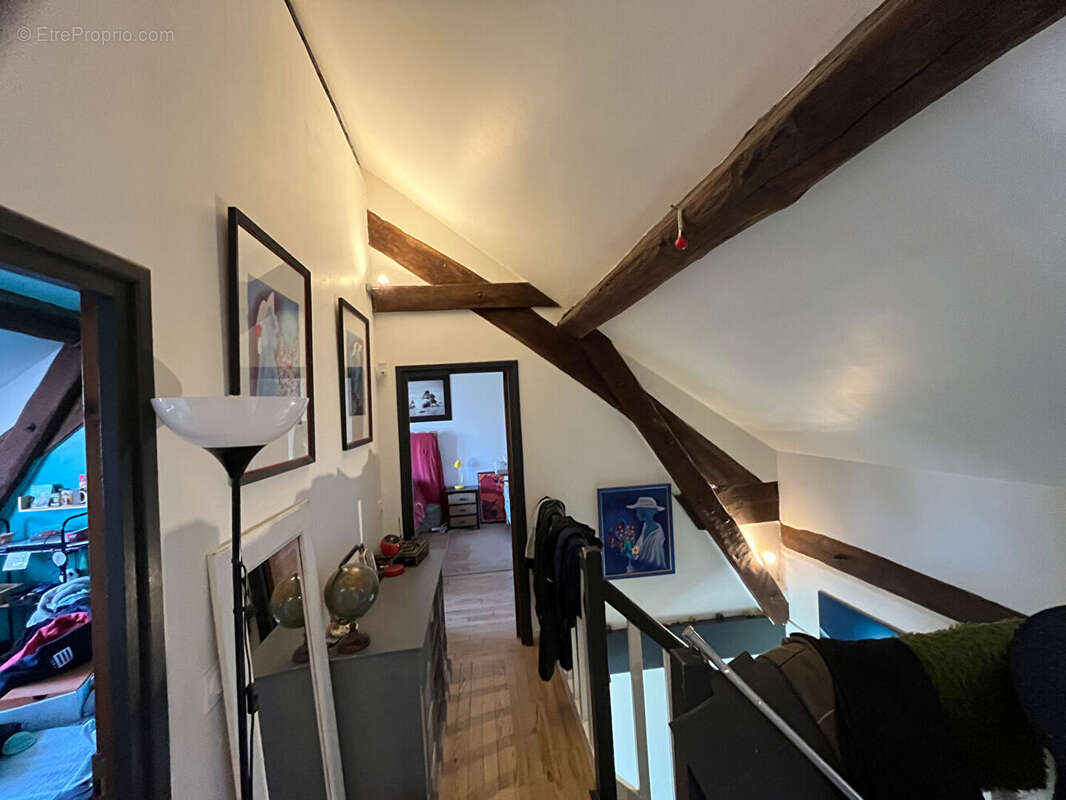 Maison à VIEILLE-EGLISE-EN-YVELINES