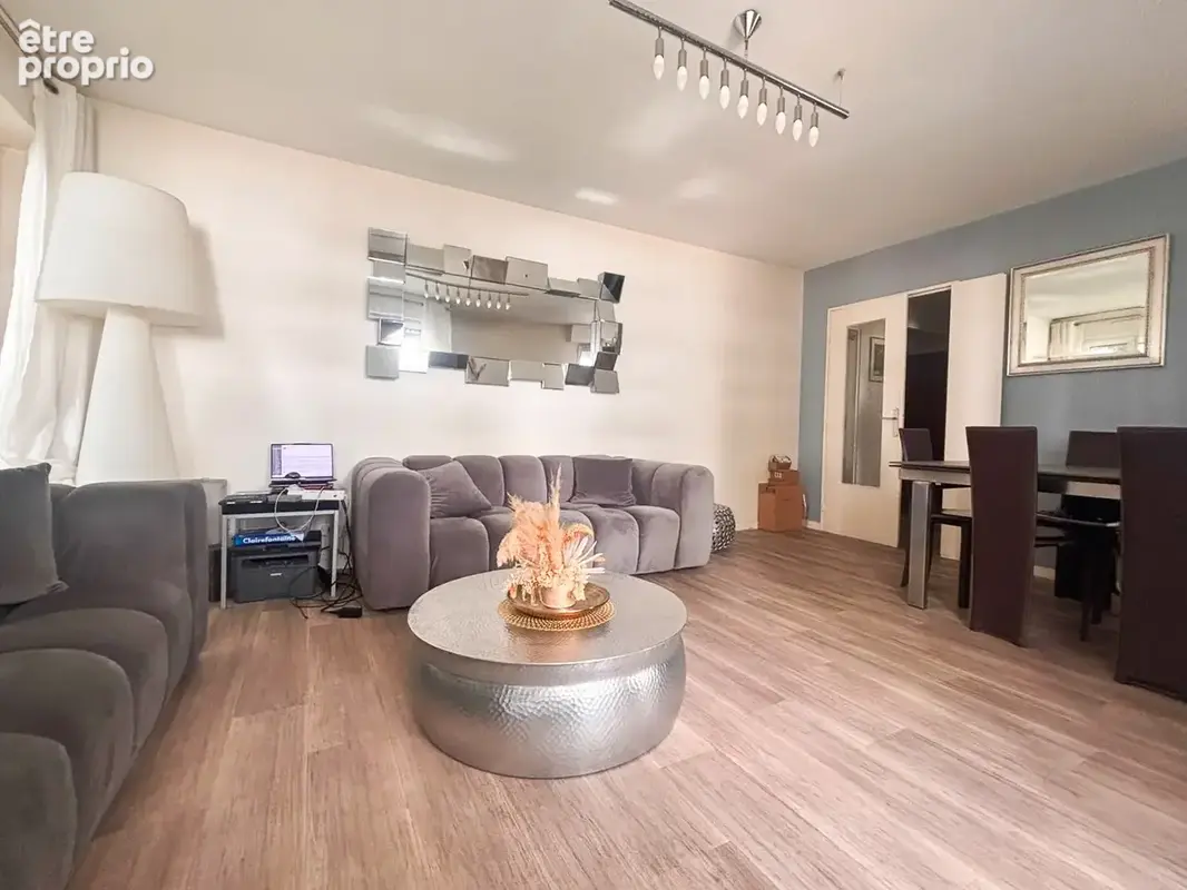 Secrétan / Meaux   Familial 4 pièces de 90 m2 avec double balcon - photo 2