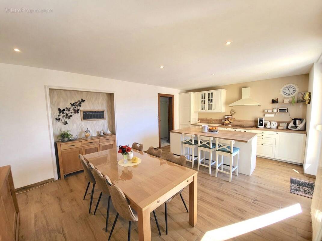 Maison à MONT-SAINT-MARTIN