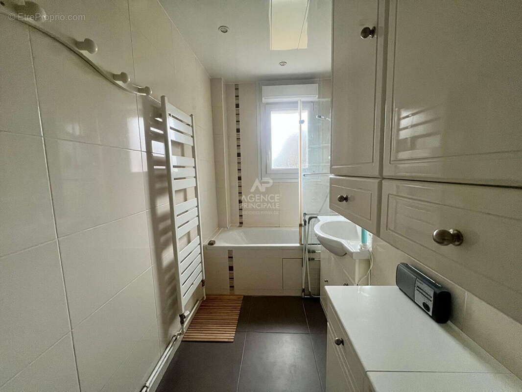 Appartement à HOUILLES