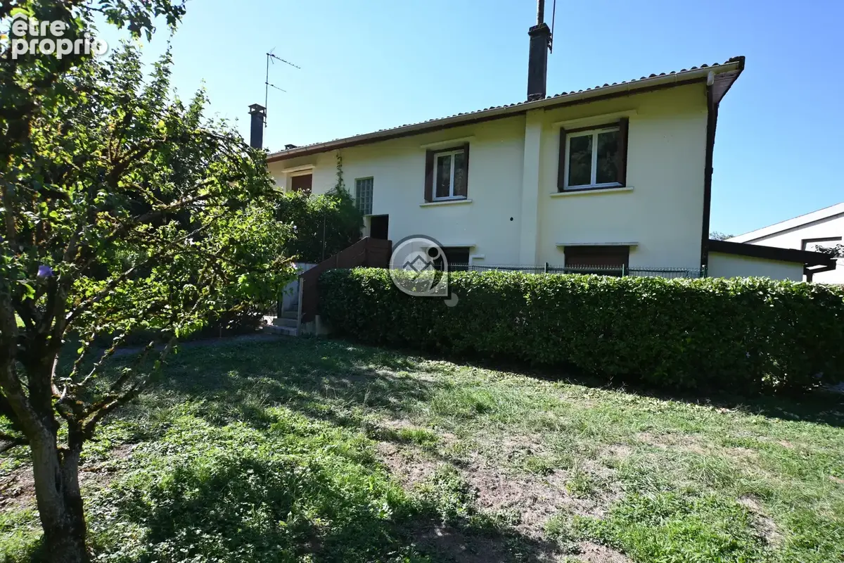 Gières - Appartement traversant T3 rénové avec terrasse et jardin - photo 6