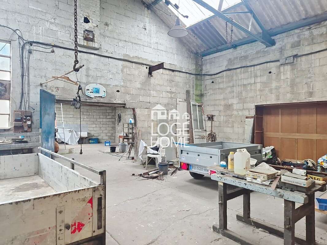 Hangar