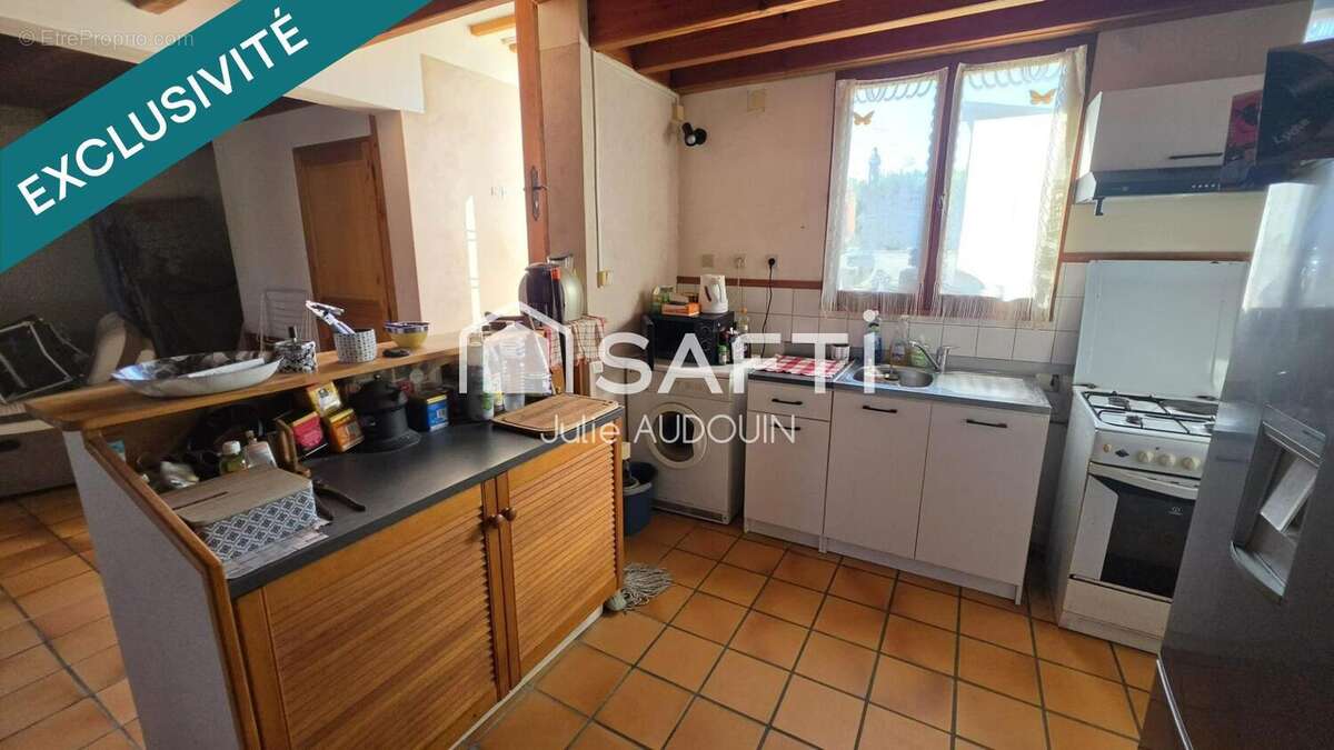 Maison 100 m² à Le Douhet  - photo 4